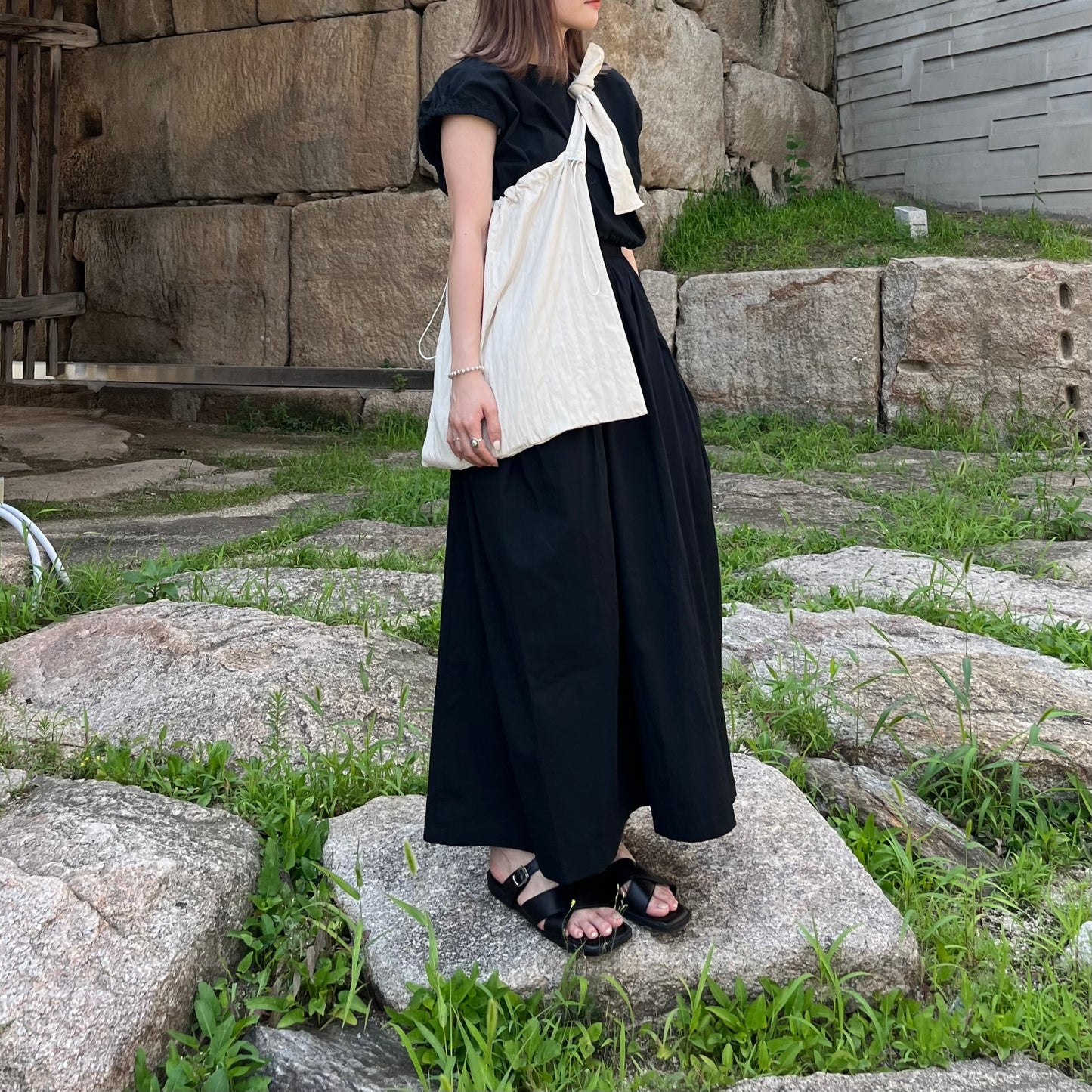 🇰🇷連線新品 SK36- Bobble Pocket Dress | White | Black