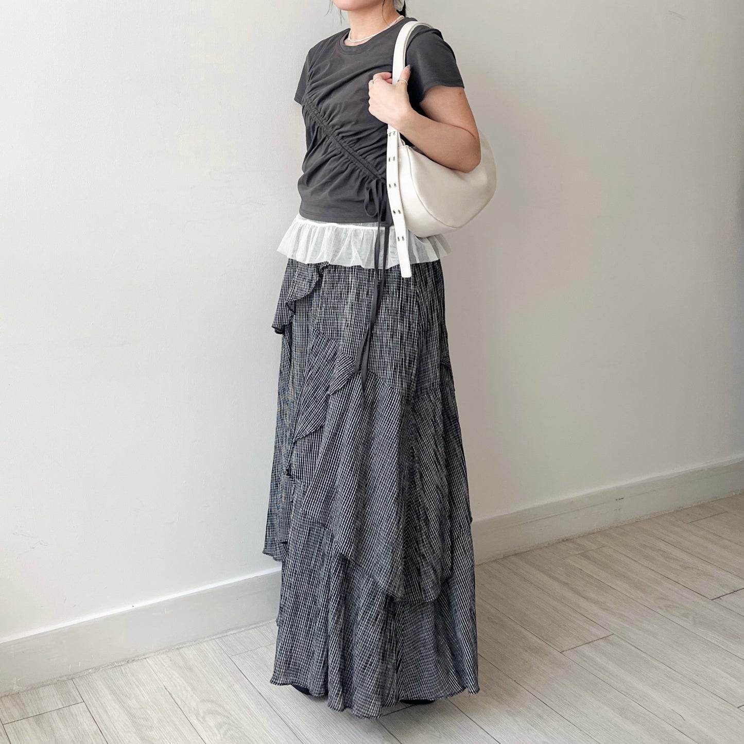 SK126- Checked Wave Skirt | White | Black