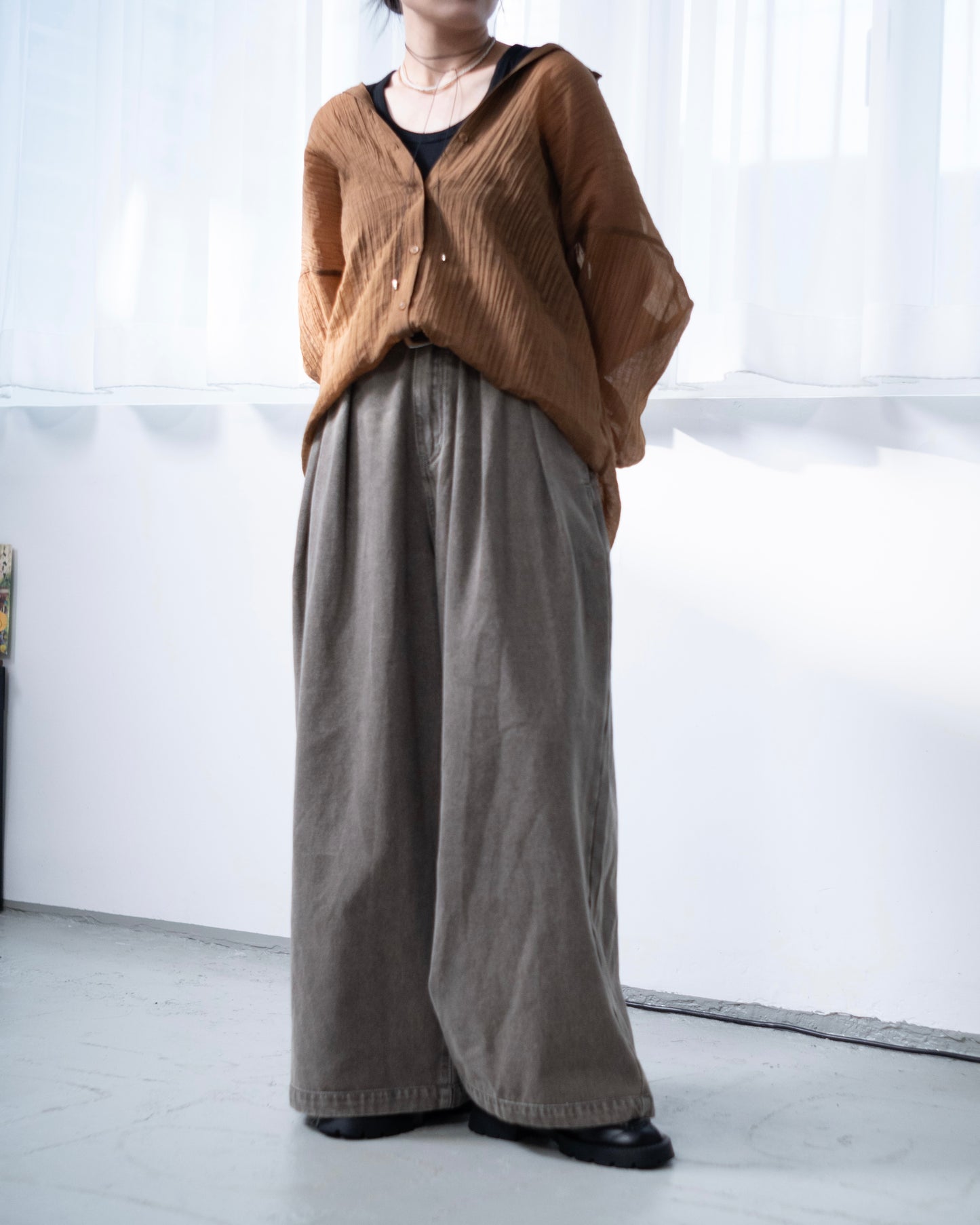 TP666- Crinkle Puff Sleeve Sheer | White | Brown | Black
