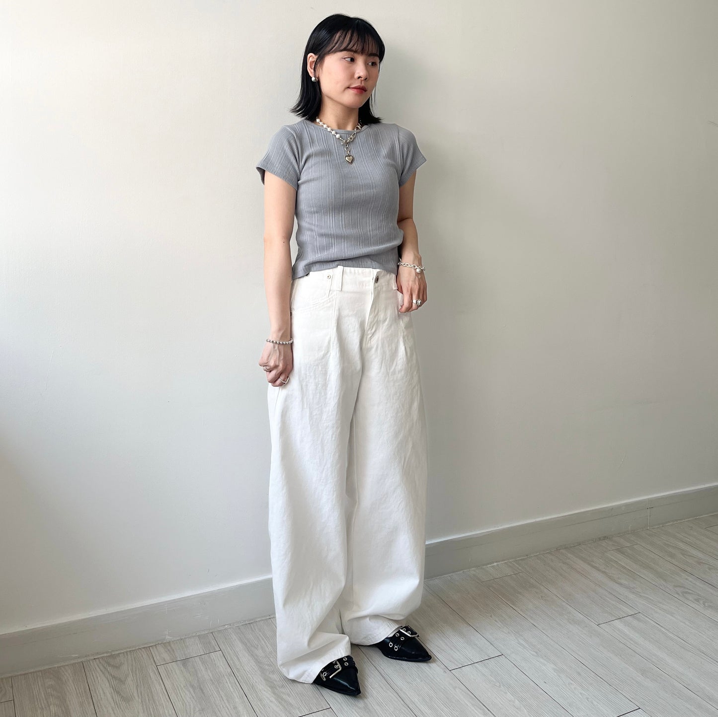 TP479- 側扣鈕短身Top |White | Grey | Black