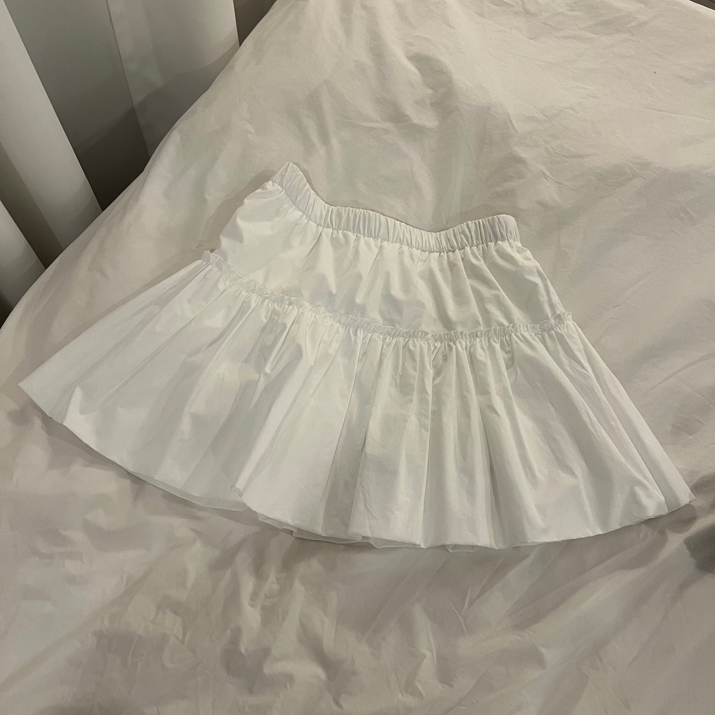 SK117- Short White Black Skirt | White | Black