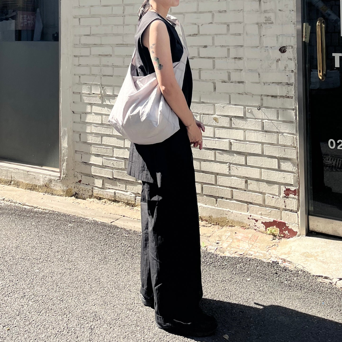 TP325- V-Line Shirt Vest | Ivory | Black
