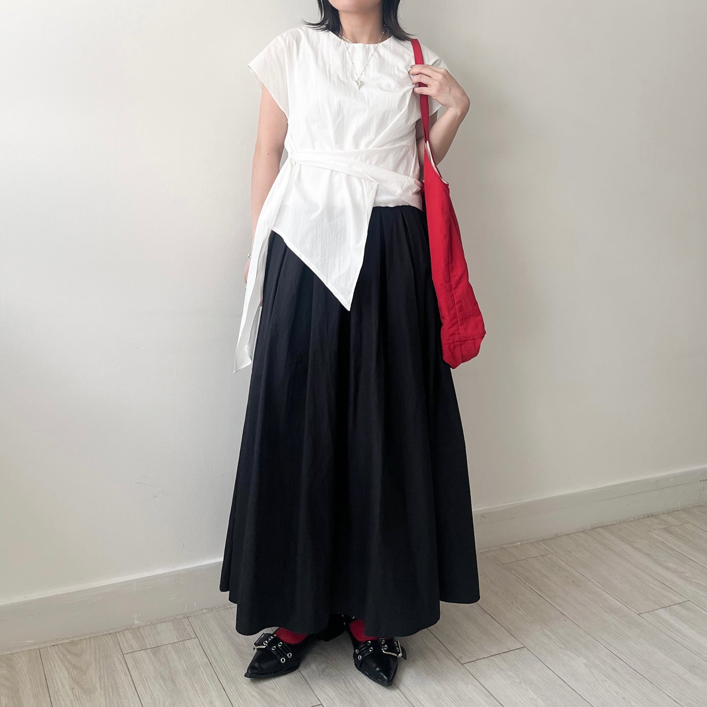 TP649- Design Blouse | White | Black