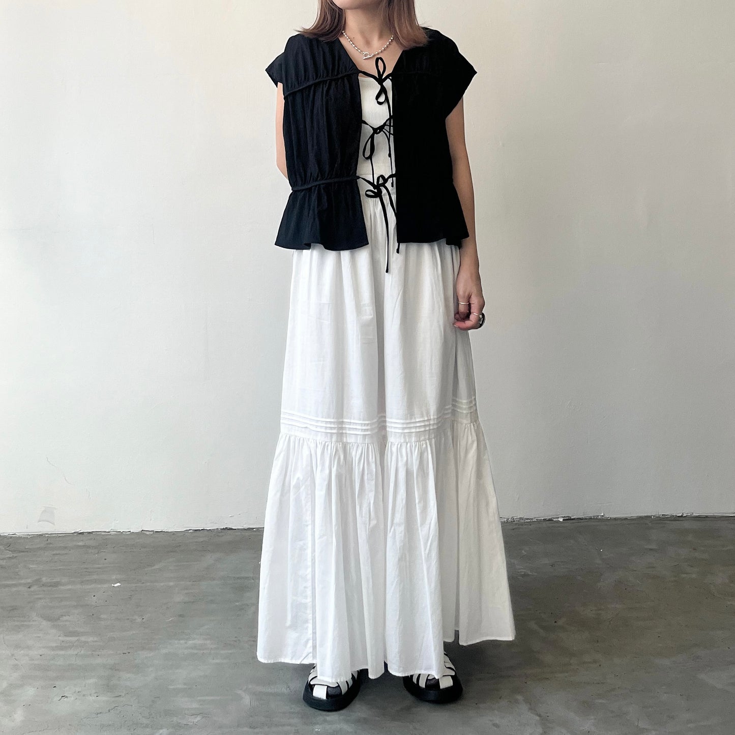 TP180- Three Ribbons Vest / Cardigan | White | Green | Black