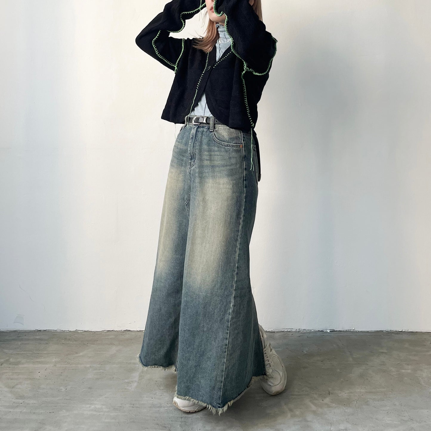 JK05- Outline Knitted Cardigan | Ivory | Black