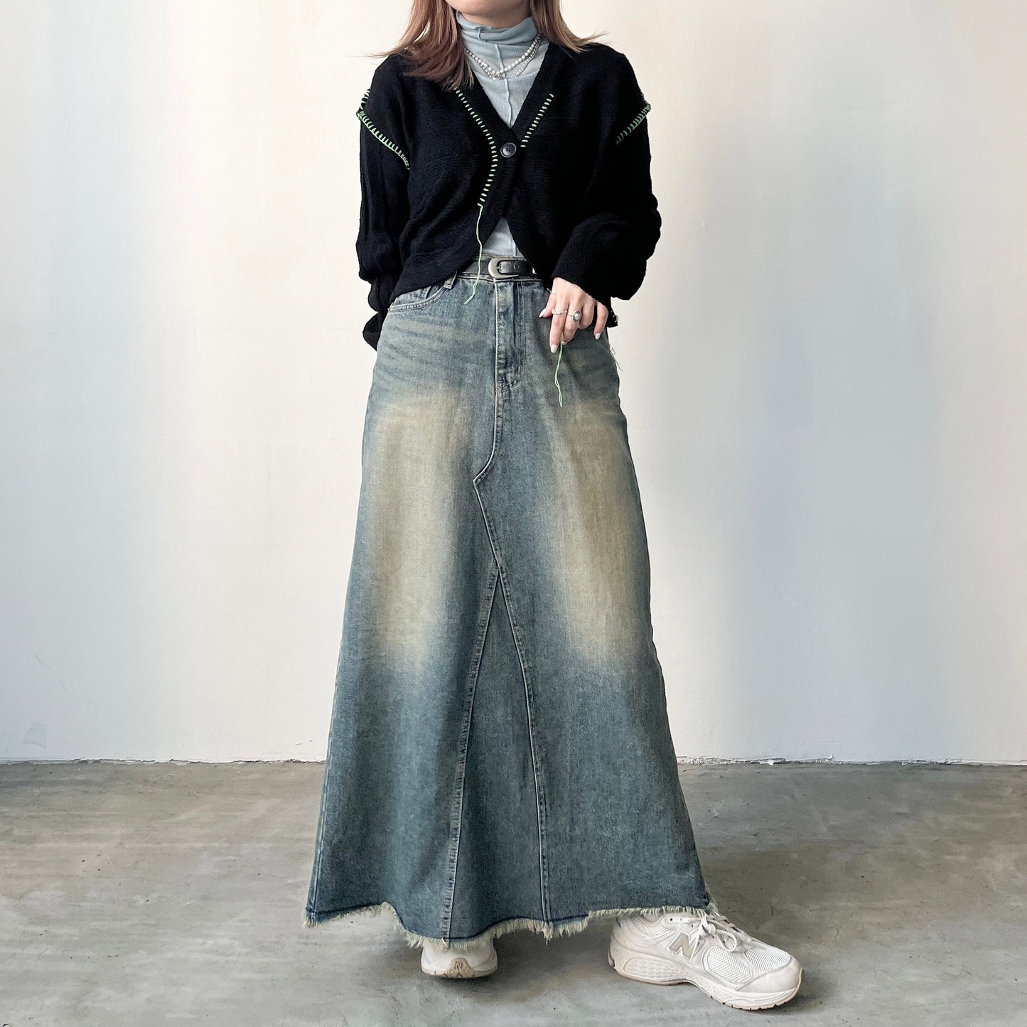JK05- Outline Knitted Cardigan | Ivory | Black