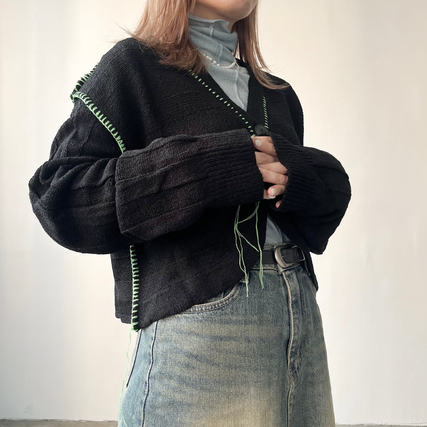 JK05- Outline Knitted Cardigan | Ivory | Black