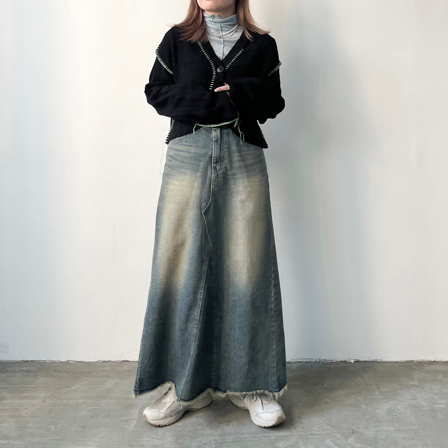 JK05- Outline Knitted Cardigan | Ivory | Black