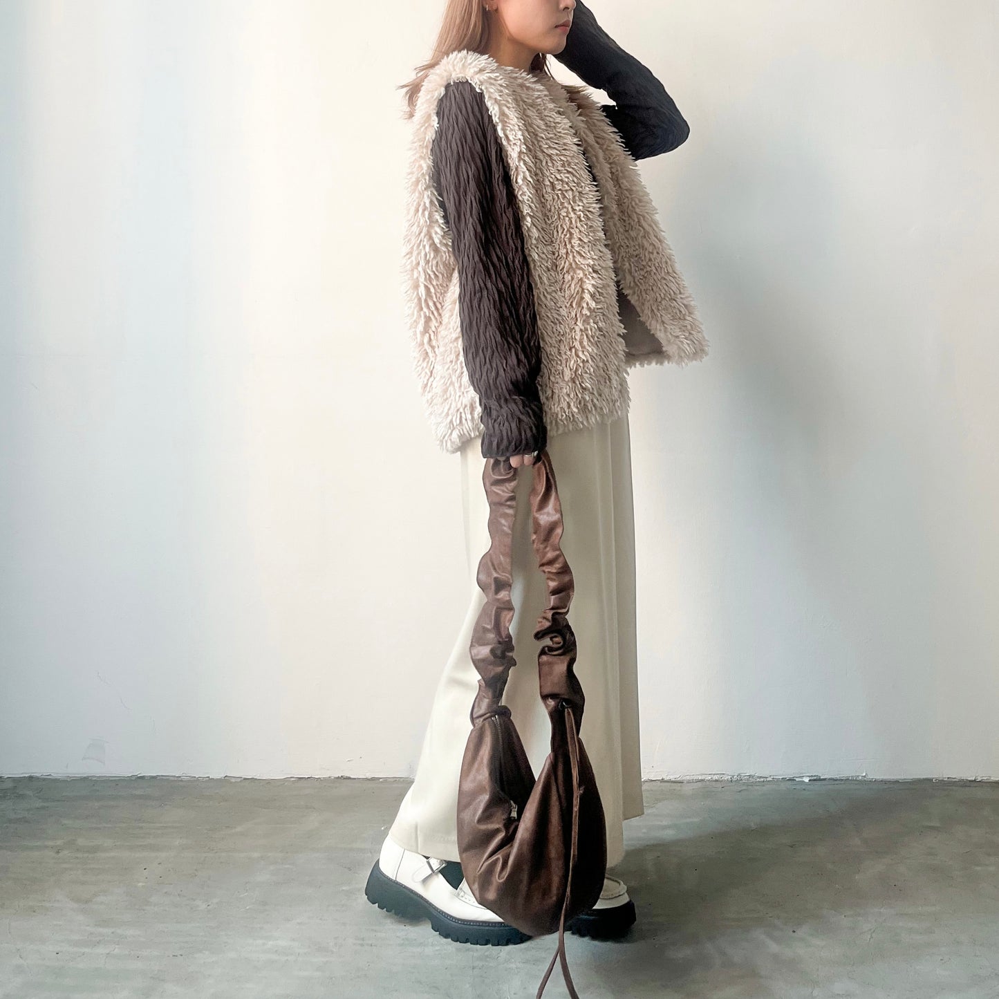 JK06- Momo Vest Cardigan | Ivory | Charcoal