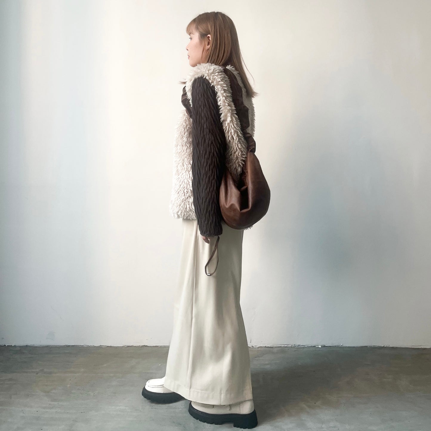 JK06- Momo Vest Cardigan | Ivory | Charcoal