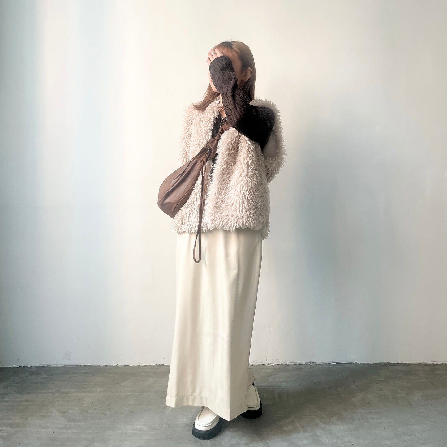 JK06- Momo Vest Cardigan | Ivory | Charcoal