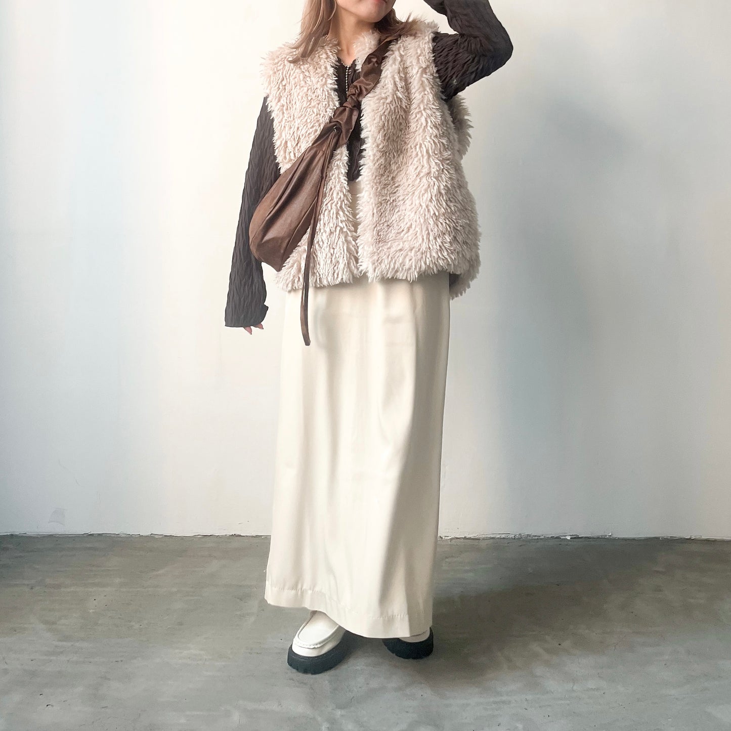 JK06- Momo Vest Cardigan | Ivory | Charcoal