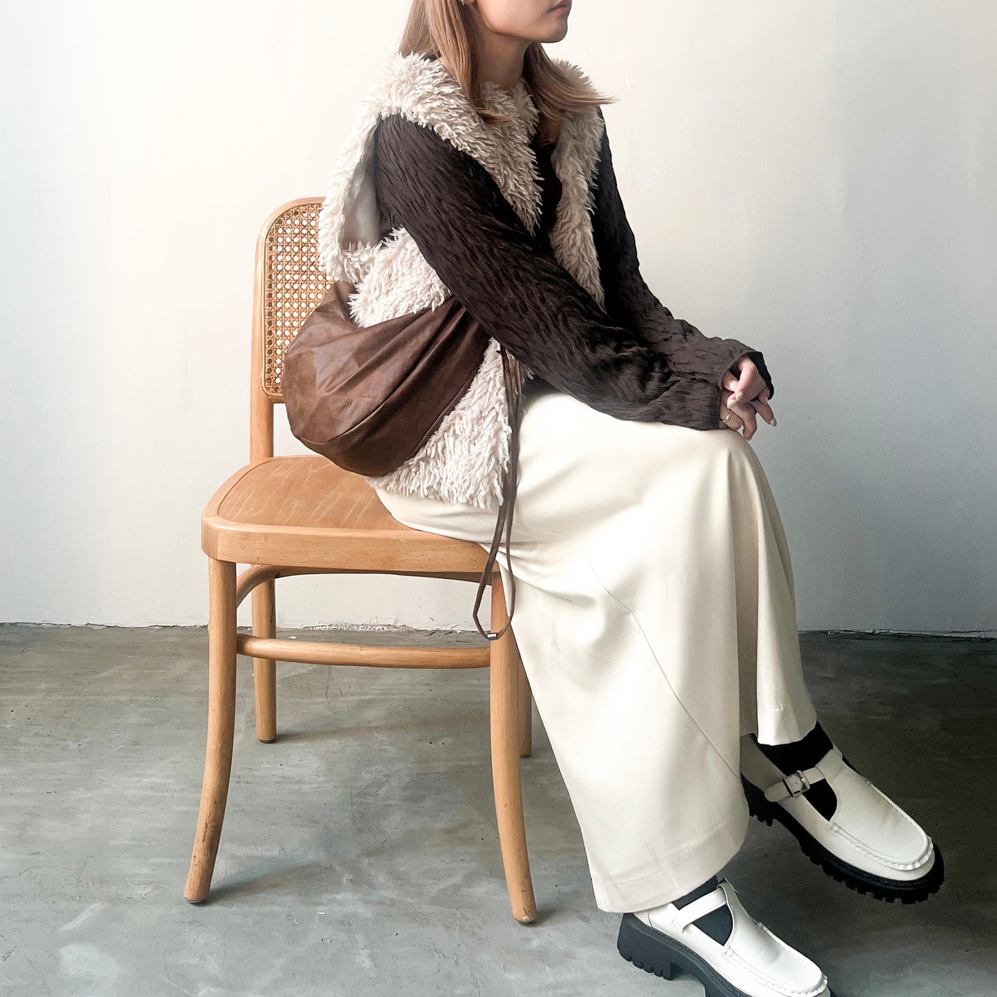 JK06- Momo Vest Cardigan | Ivory | Charcoal