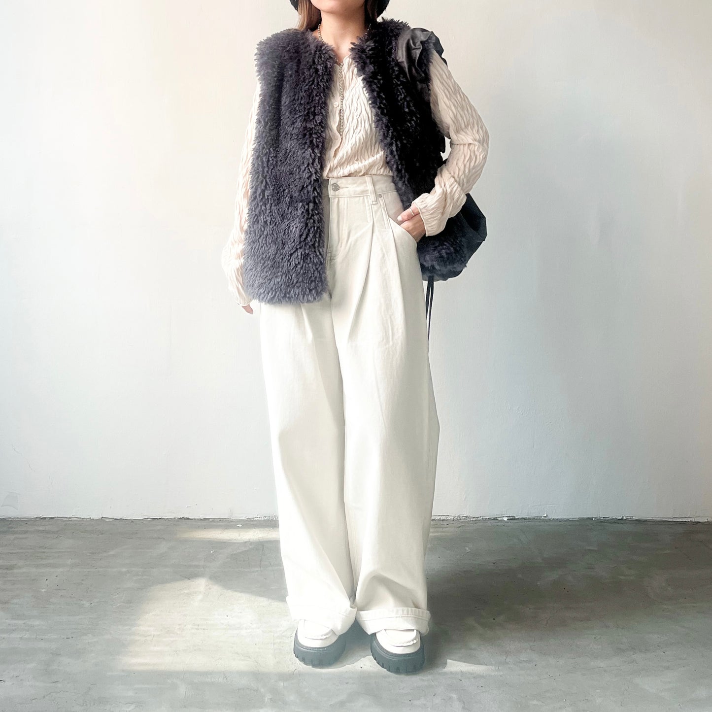 JK06- Momo Vest Cardigan | Ivory | Charcoal