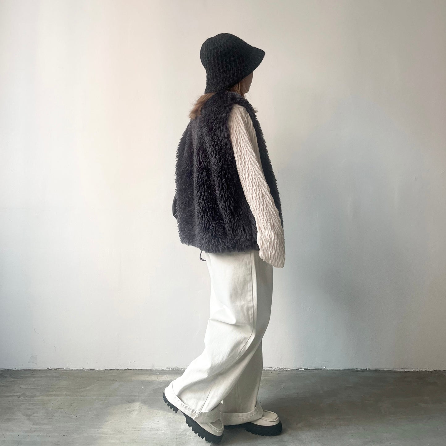 JK06- Momo Vest Cardigan | Ivory | Charcoal