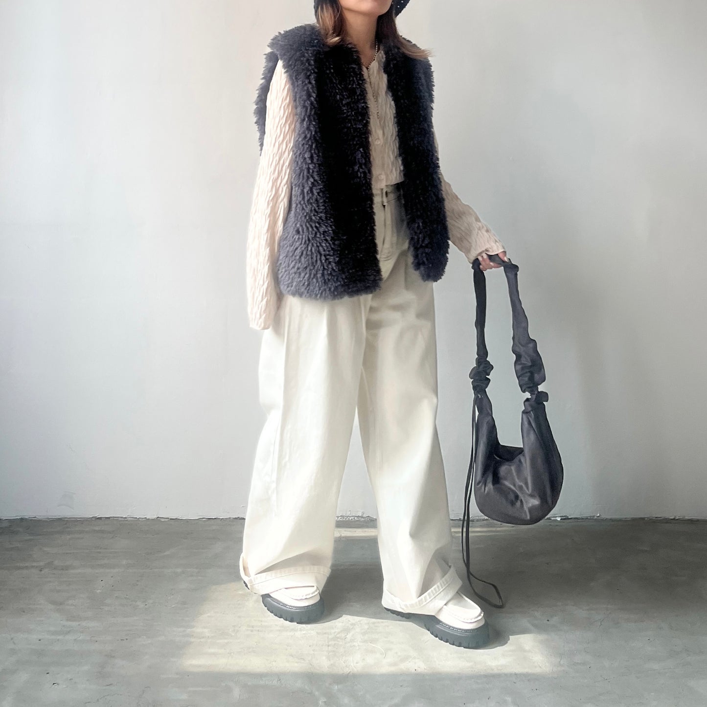JK06- Momo Vest Cardigan | Ivory | Charcoal