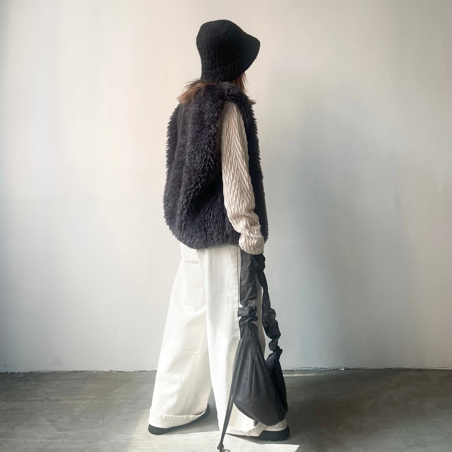 JK06- Momo Vest Cardigan | Ivory | Charcoal