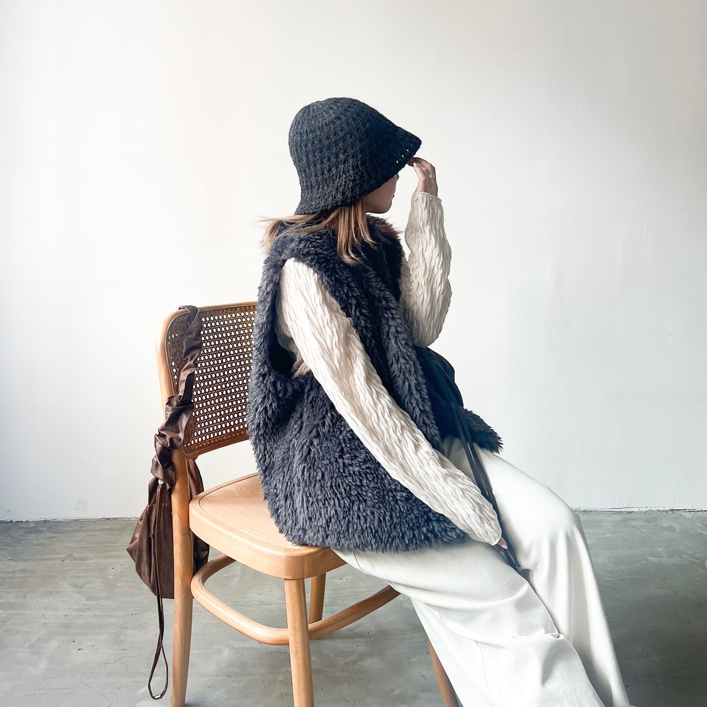 JK06- Momo Vest Cardigan | Ivory | Charcoal