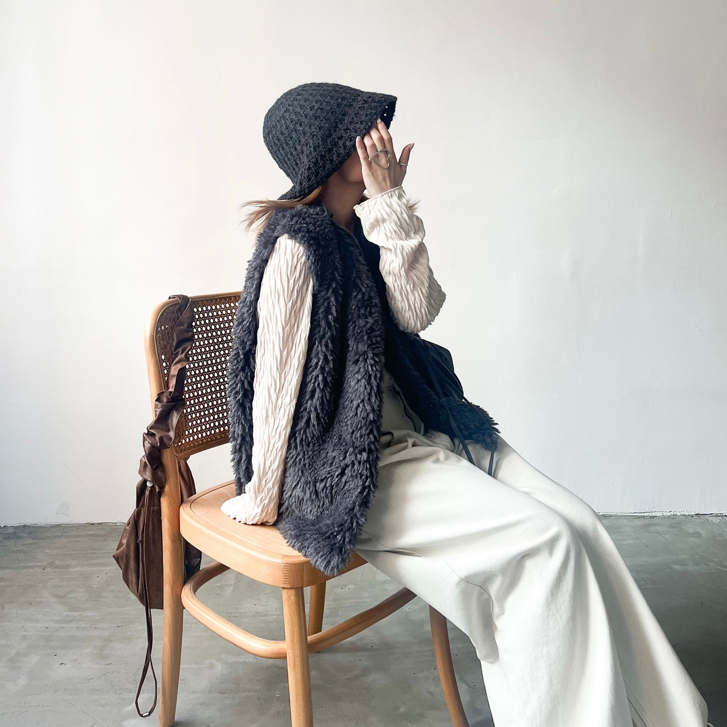 JK06- Momo Vest Cardigan | Ivory | Charcoal