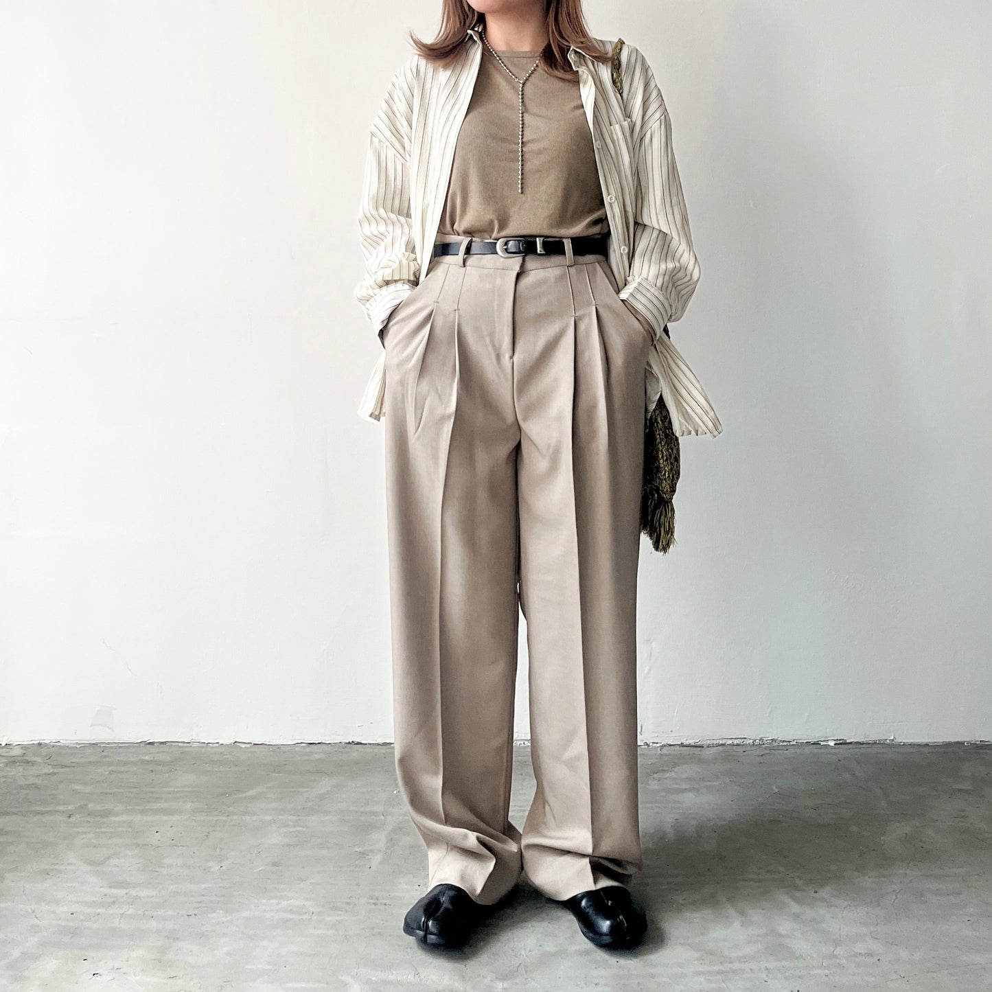 PT37- Pleated Trousers | Beige | Black