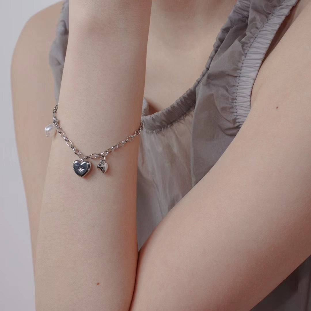 AC74- Heart Bracelet - Silver color