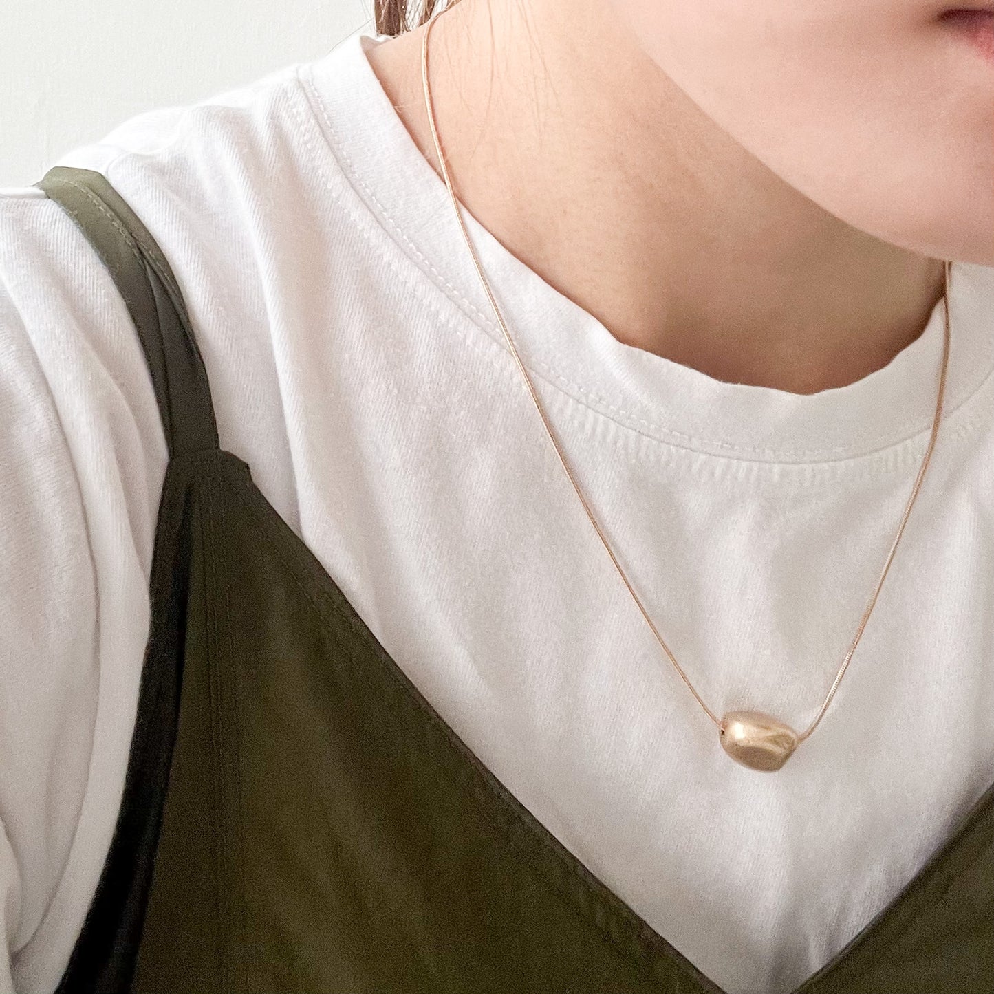 AC13- Stone Necklace