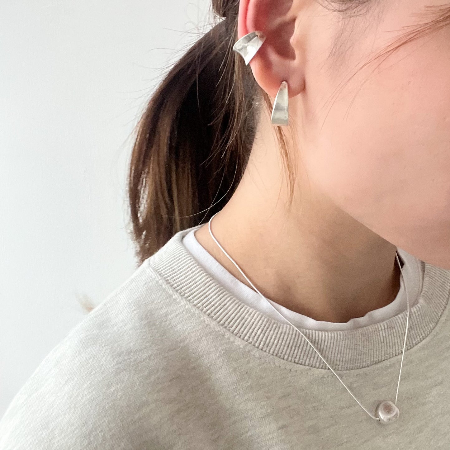 AC17- 啞面Earcuff