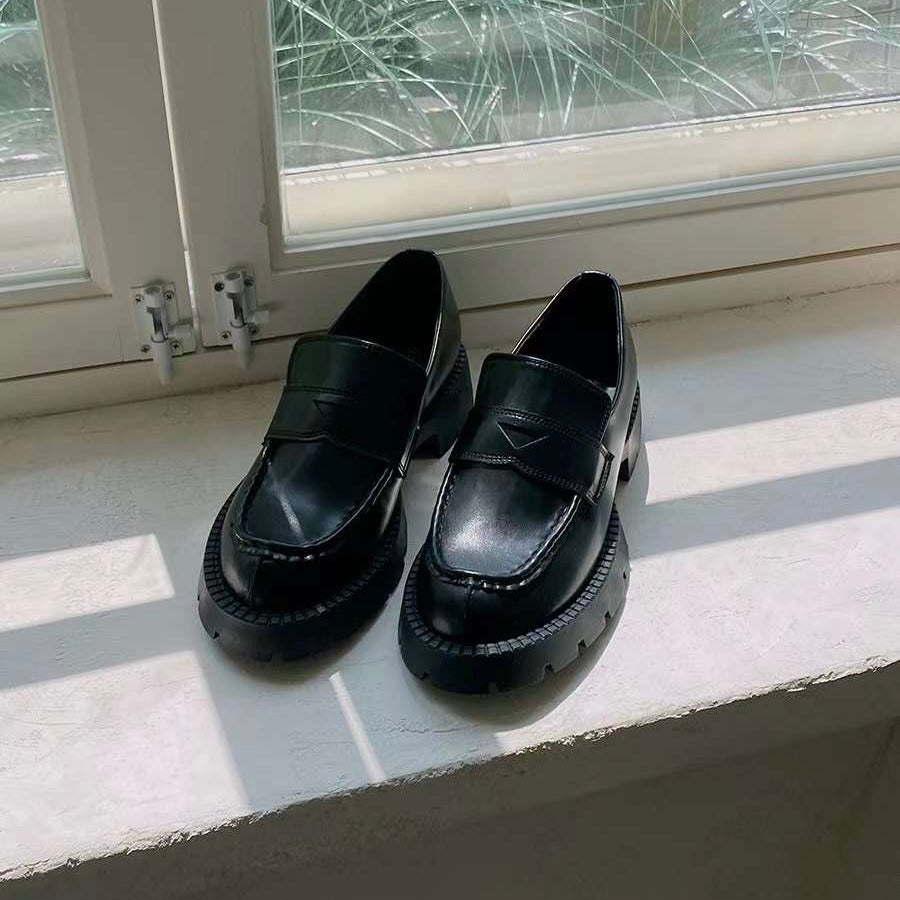 SH05- Classic Loafers Shoes ( Must have!! )