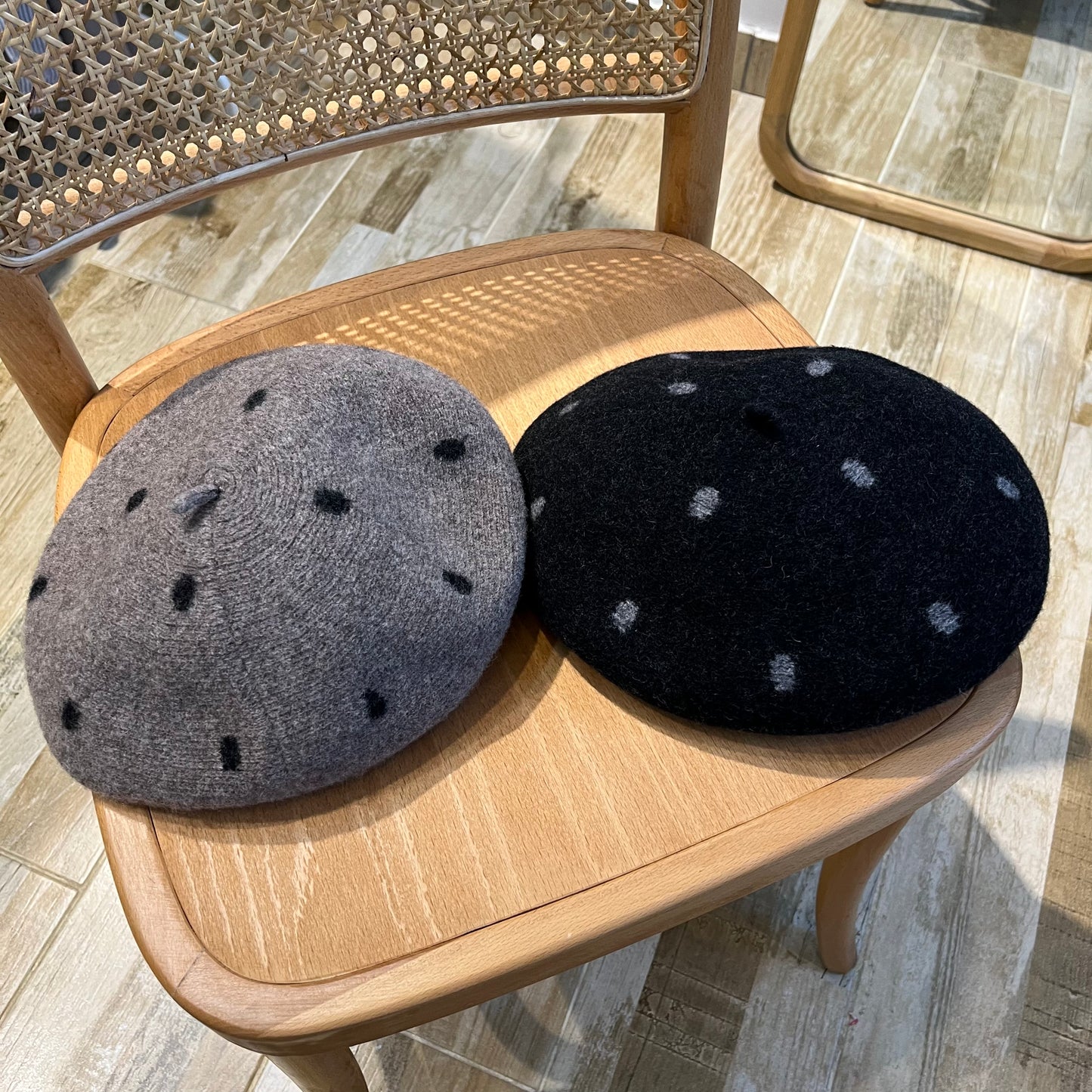 Dot Dot Wool Beret