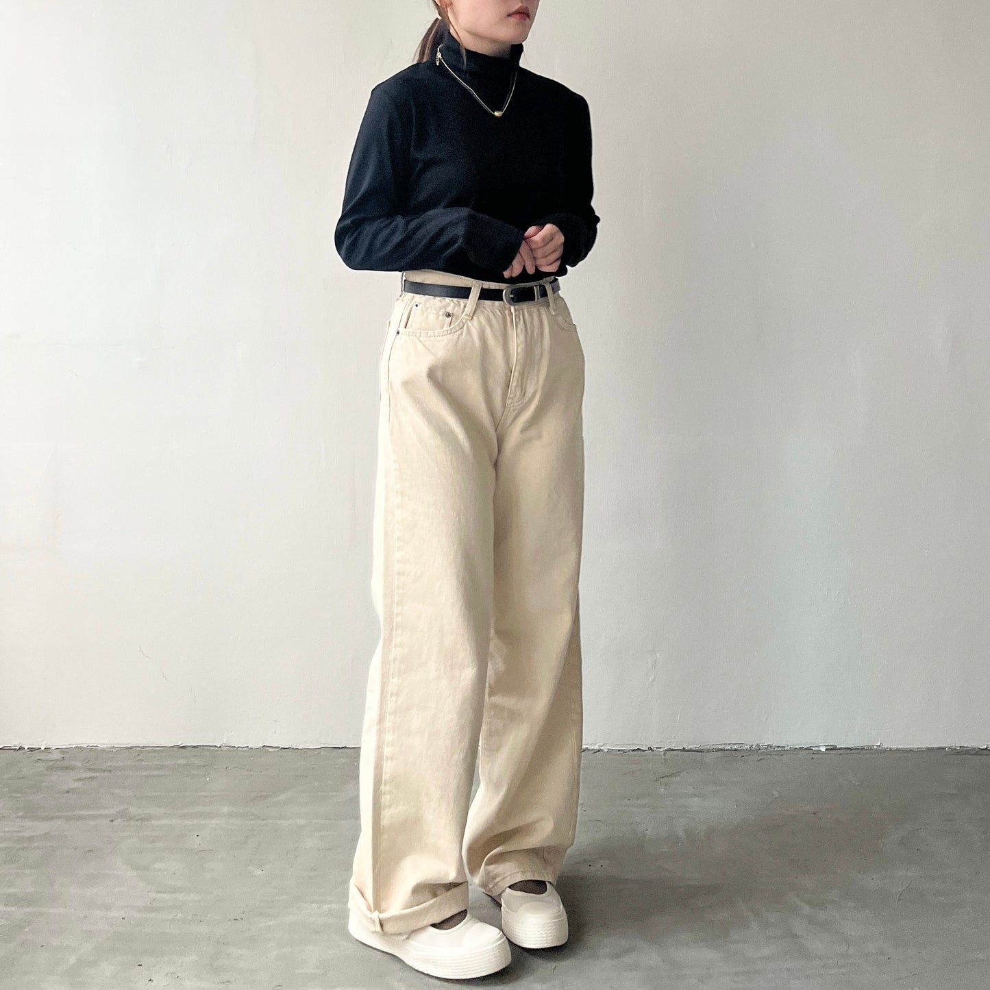 TP49- Neck Knitted Top
