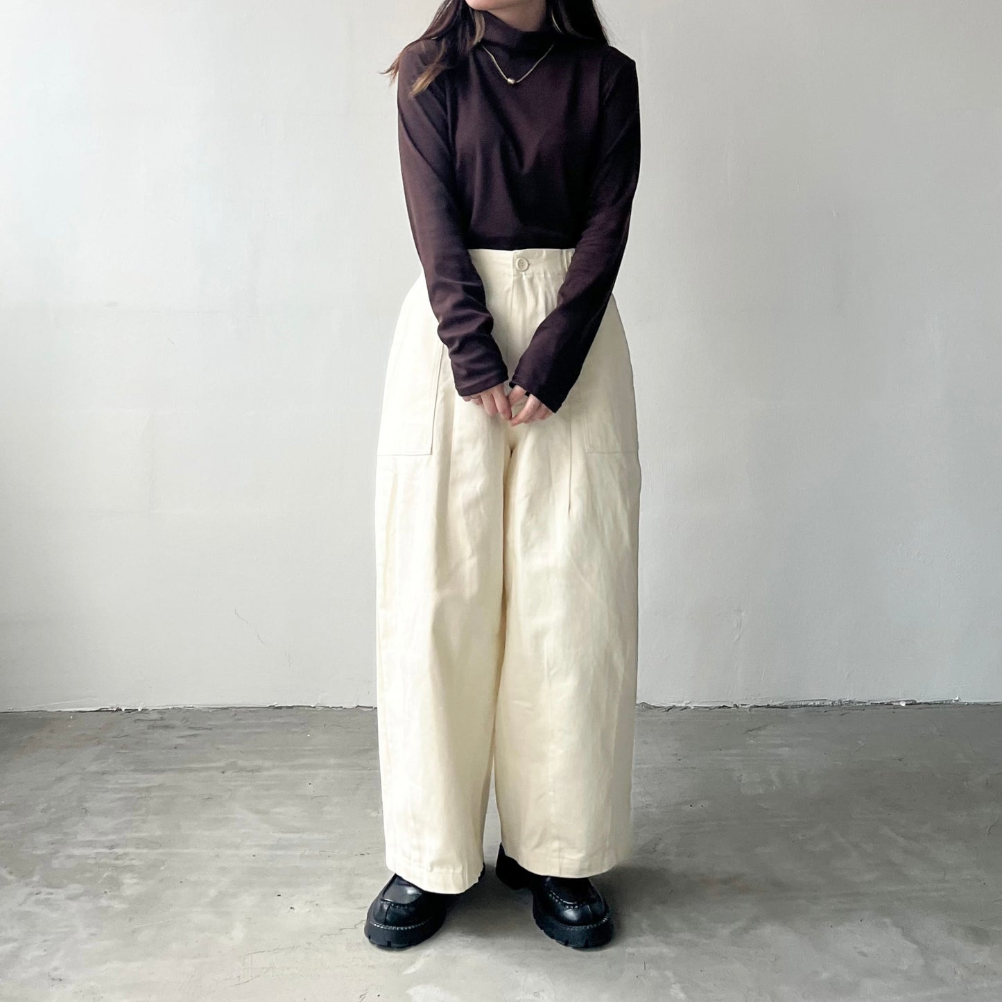 TP49- Neck Knitted Top