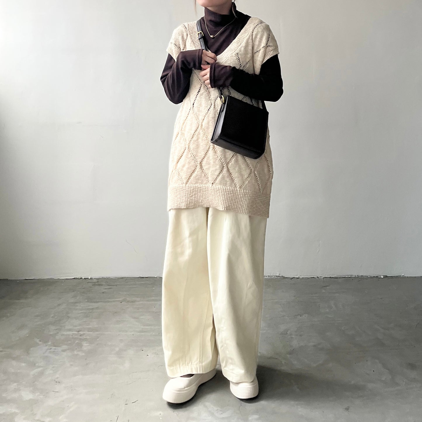 TP49- Neck Knitted Top