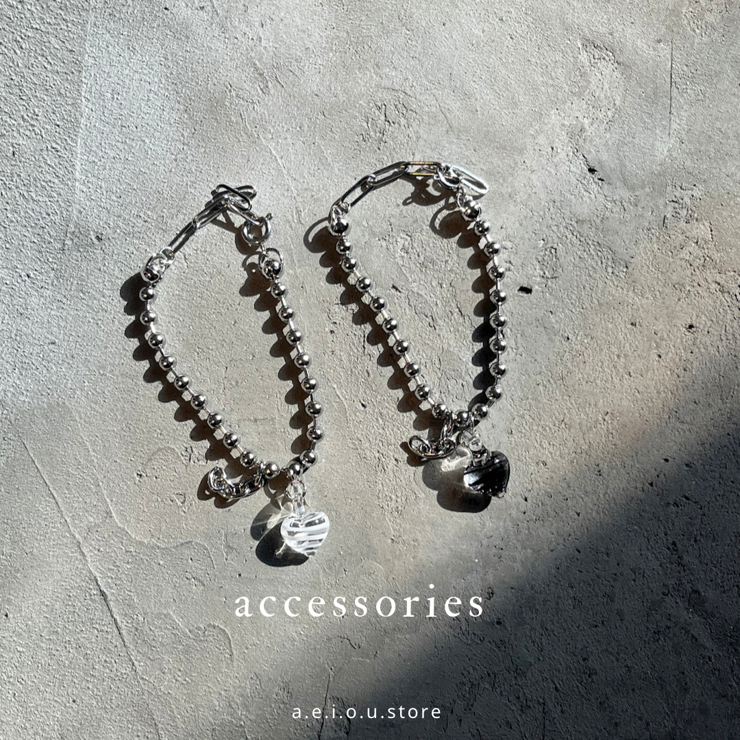 AC39- Heart Bracelet