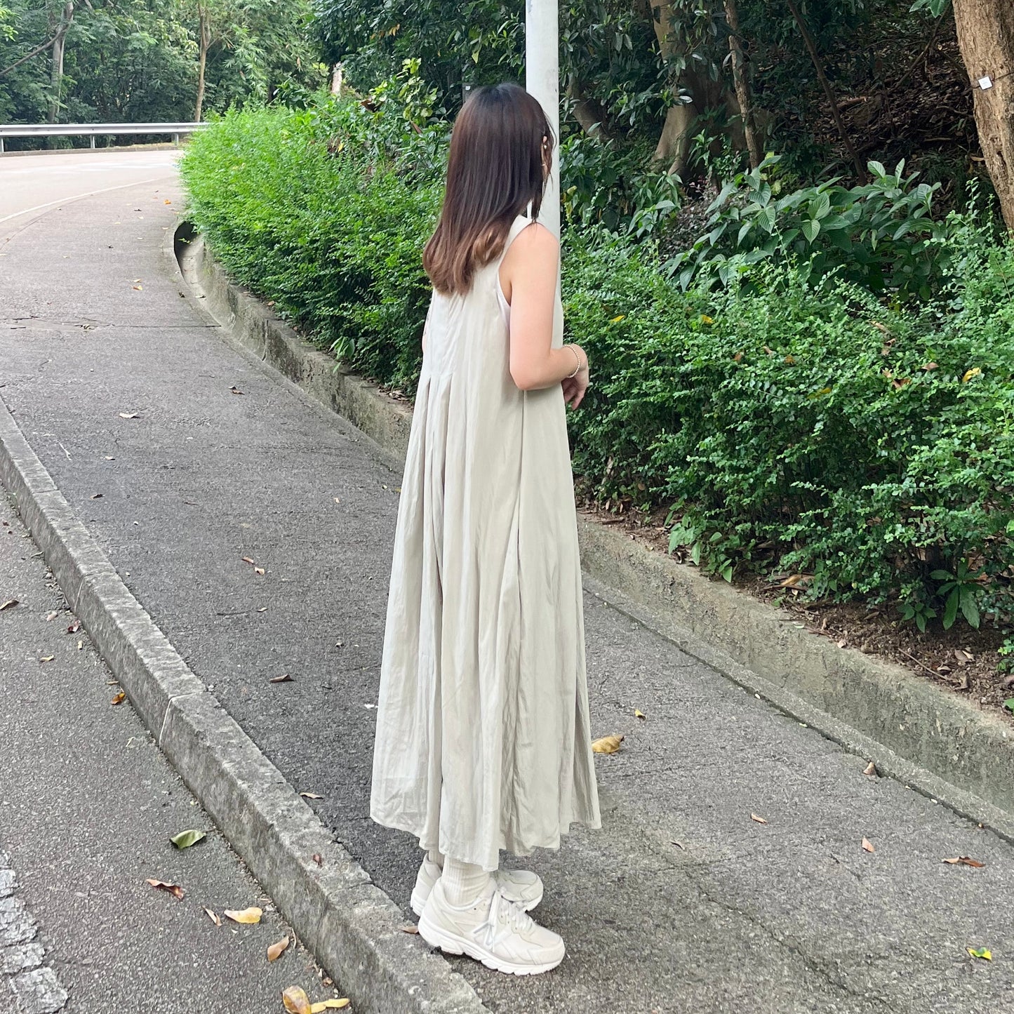 粗帶方領背心裙