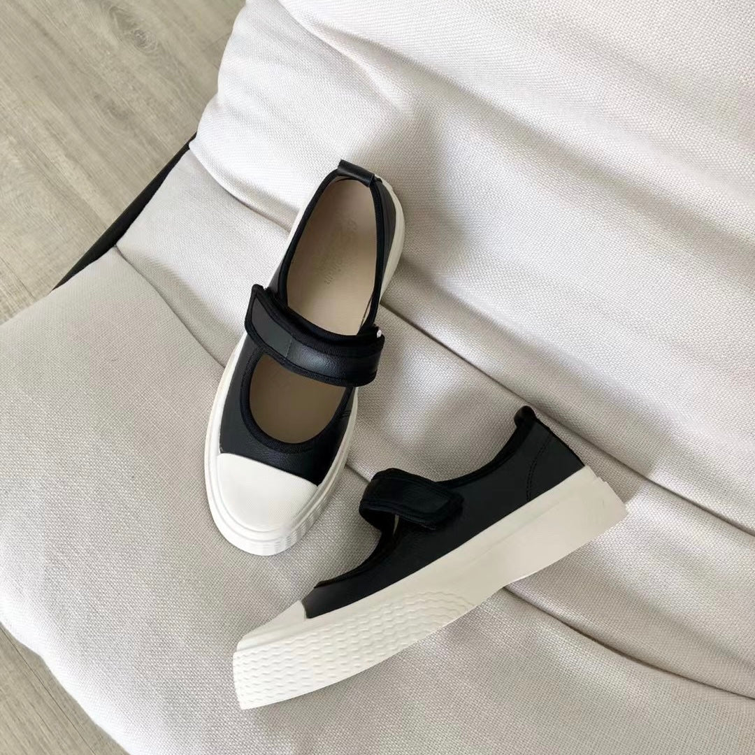 Leather velcro shoes
