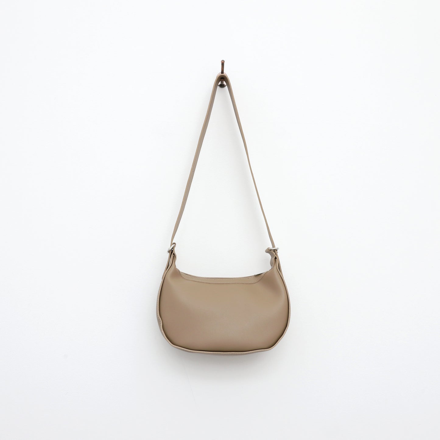 BG04- Hot items!! U Bag