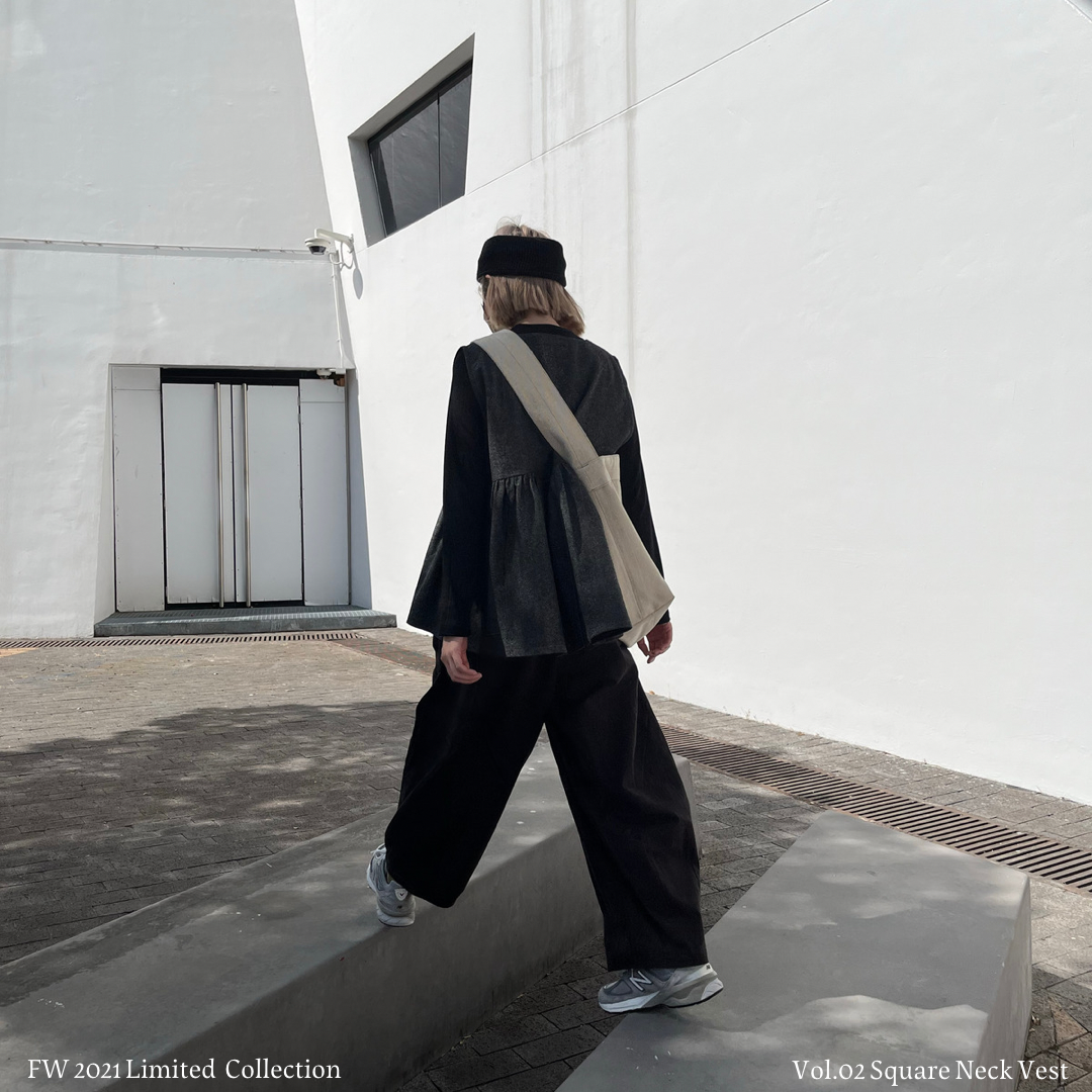 Vol.02 Square Neck Vest