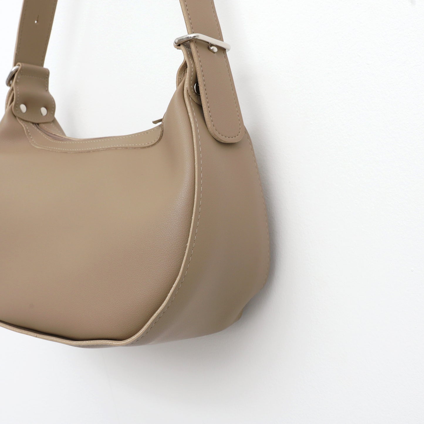 BG04- Hot items!! U Bag