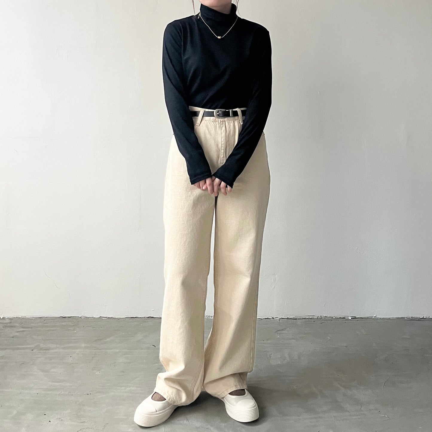 TP49- Neck Knitted Top