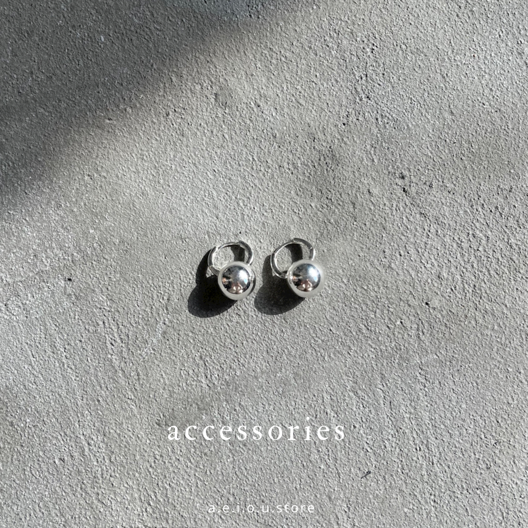 AC29- Ball Ball Earring