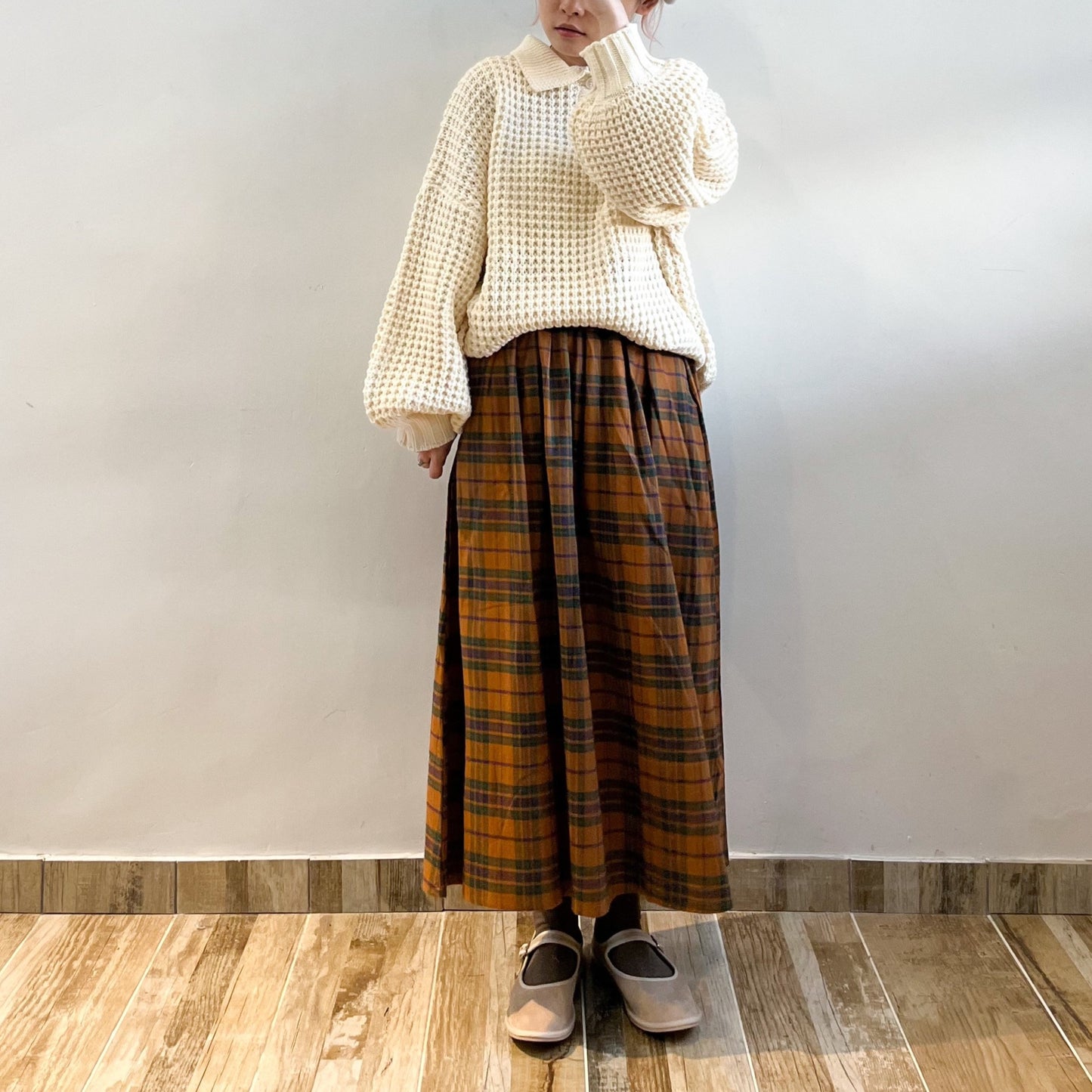 Che Dot Skirt