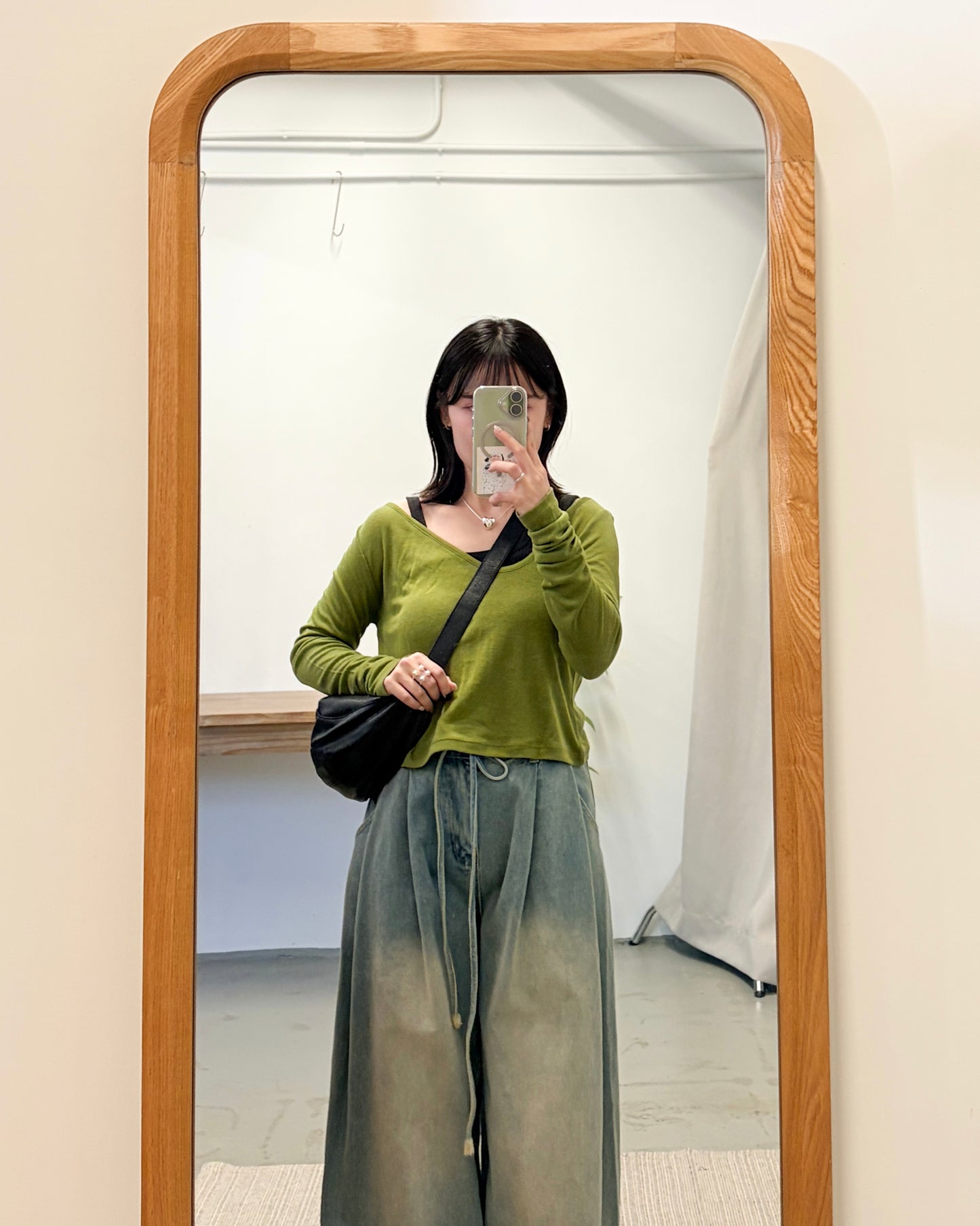 TP724- 軟熟斜肩短身長袖top | Grey | Brown | Green | Black