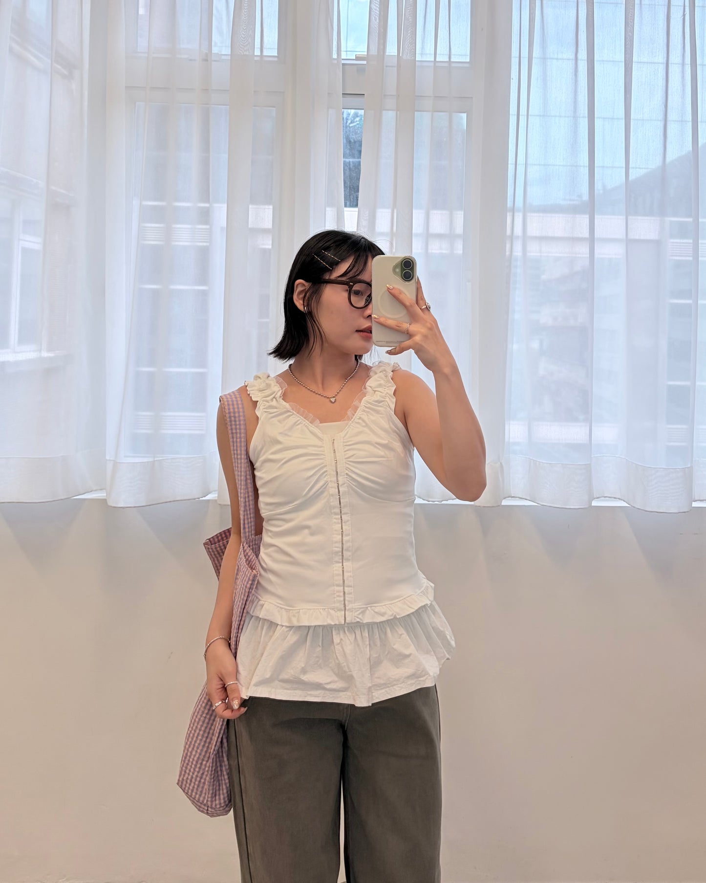 TP819- See-through Ruffle Sleeve Chain Vest | White | Black