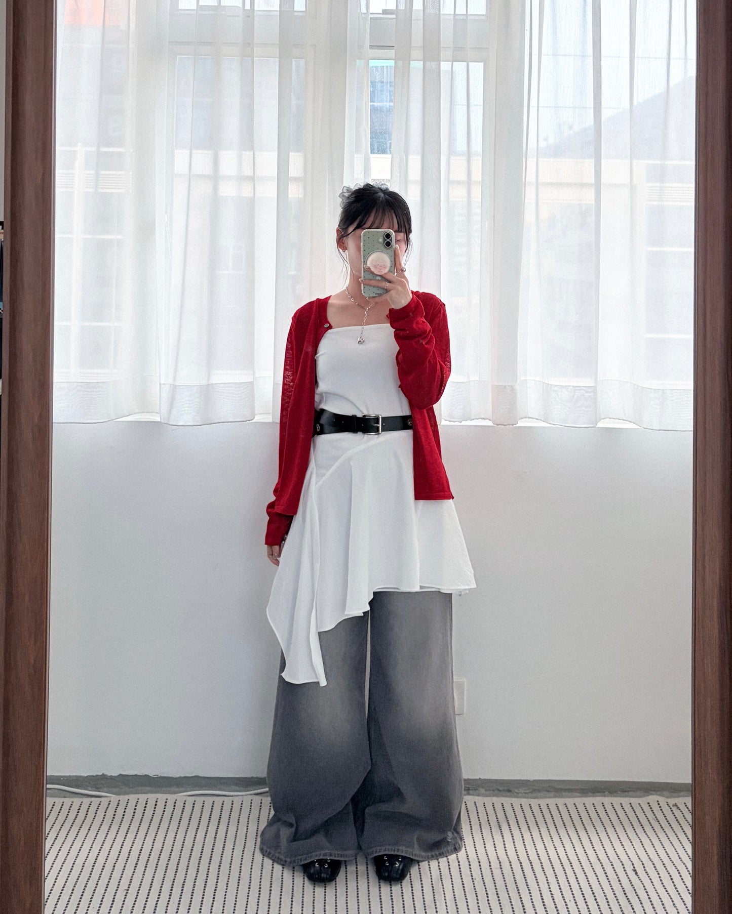 OP76- Flat-mouth Strap Layer Skirt | White | Black