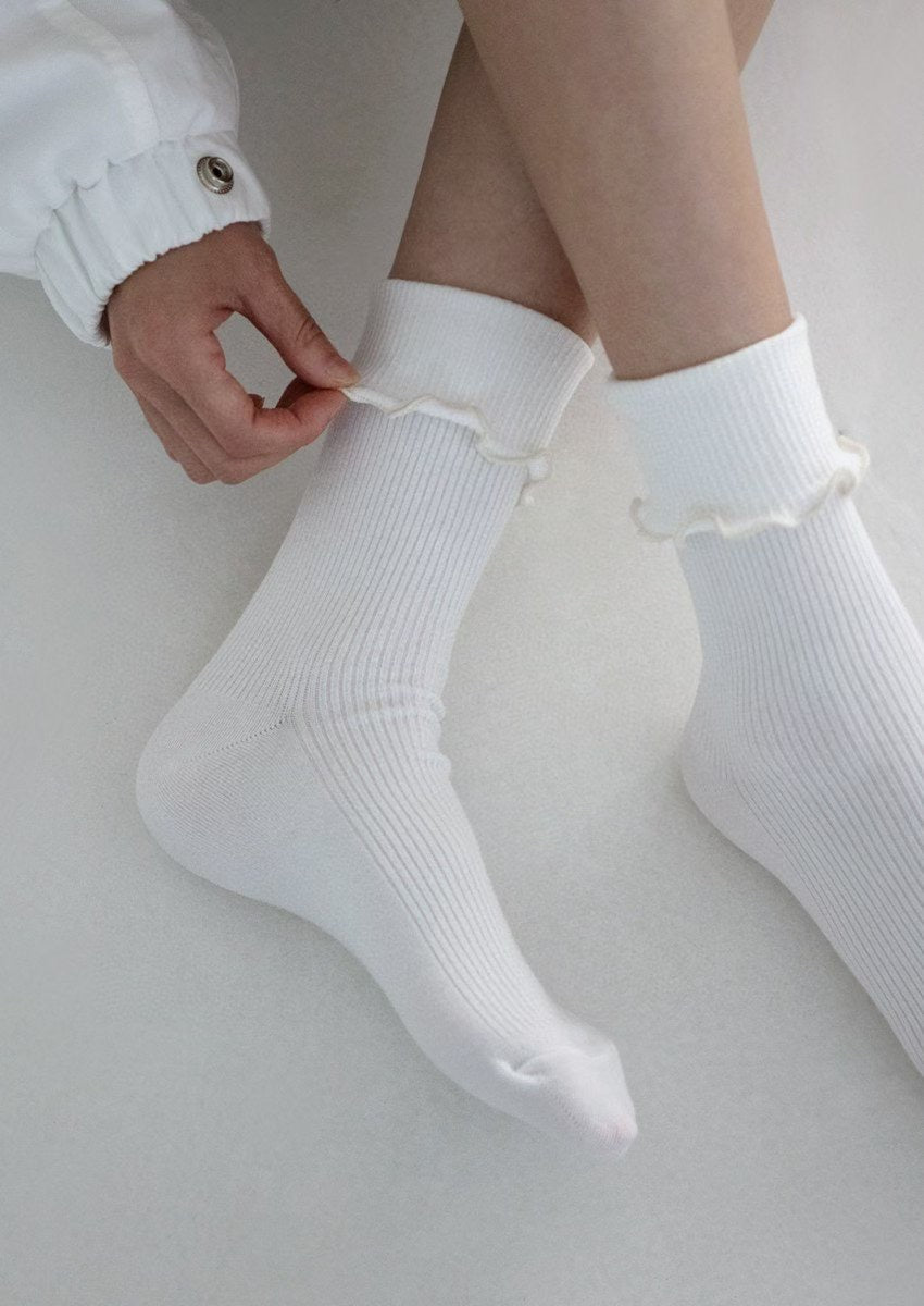 木耳邊暗紋中長襪 | White | Grey | Charcoal | Black ( 不包免運費金額 &  平郵 ）