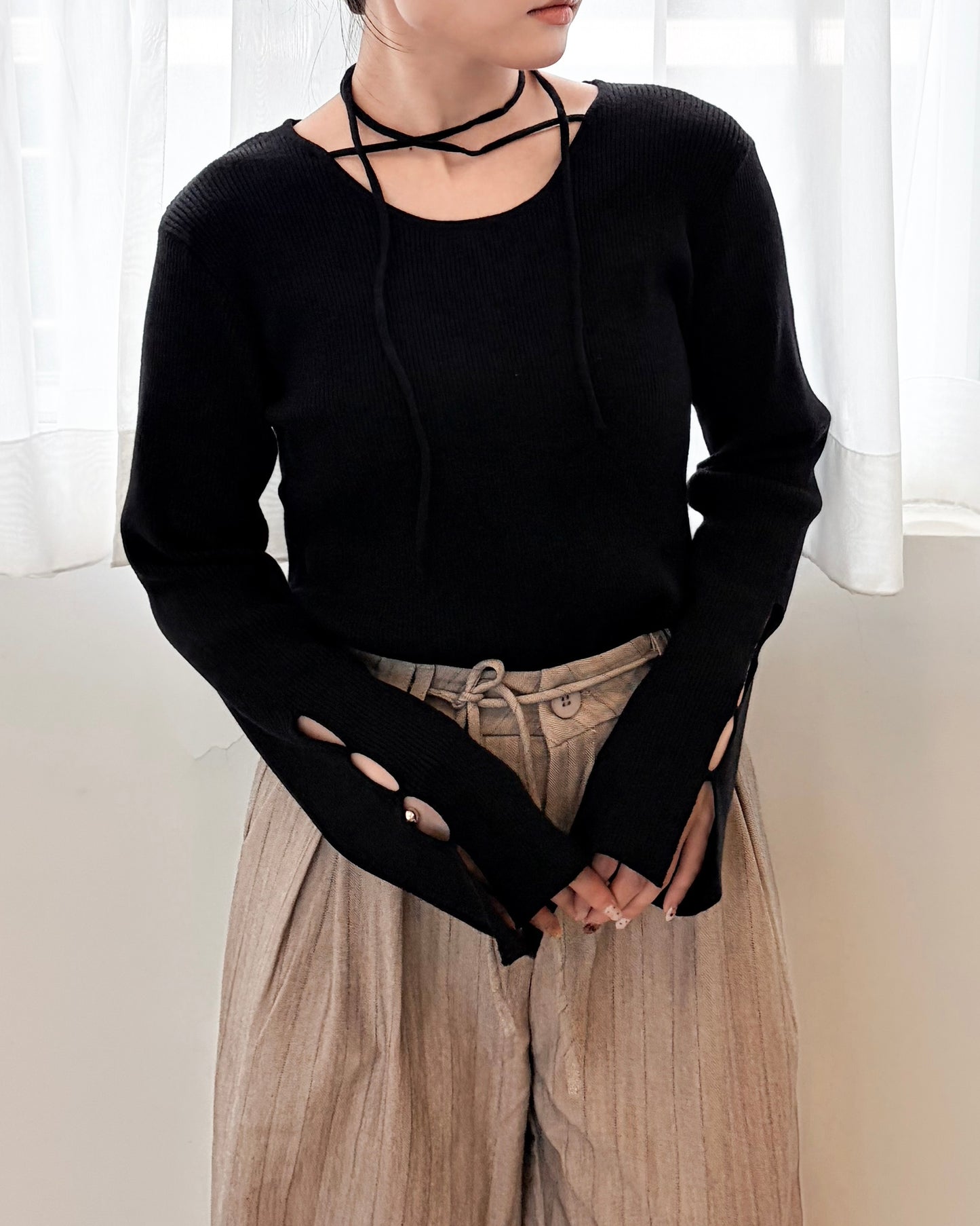 TP682- Neck String ribbon Knit Top |  Ivory | Blue | Black