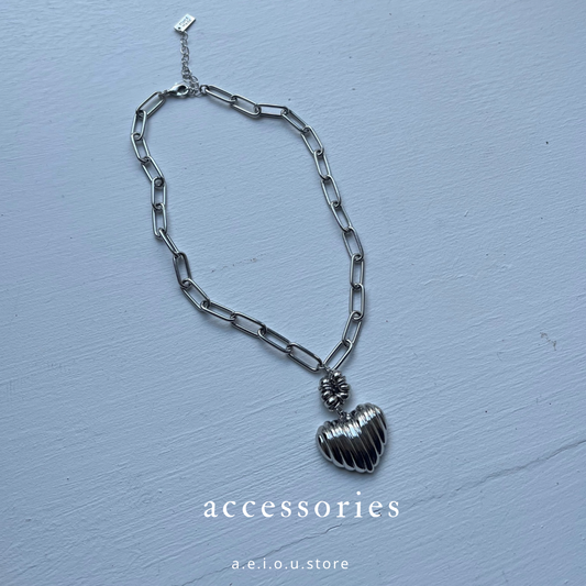 AC163- Chunky Heart Necklace