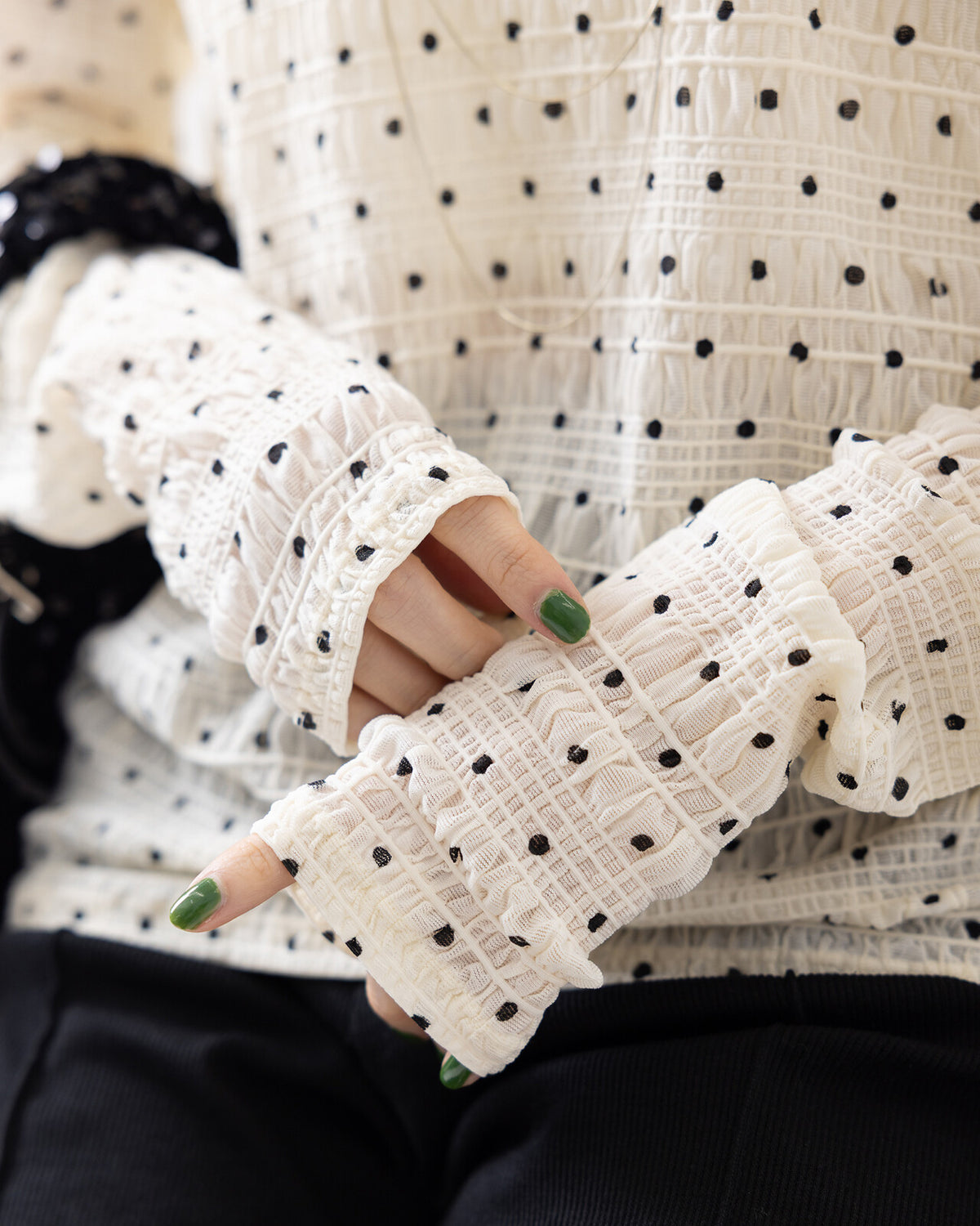 TP848- Crew Neck Polka Dot Top | Ivory | Black