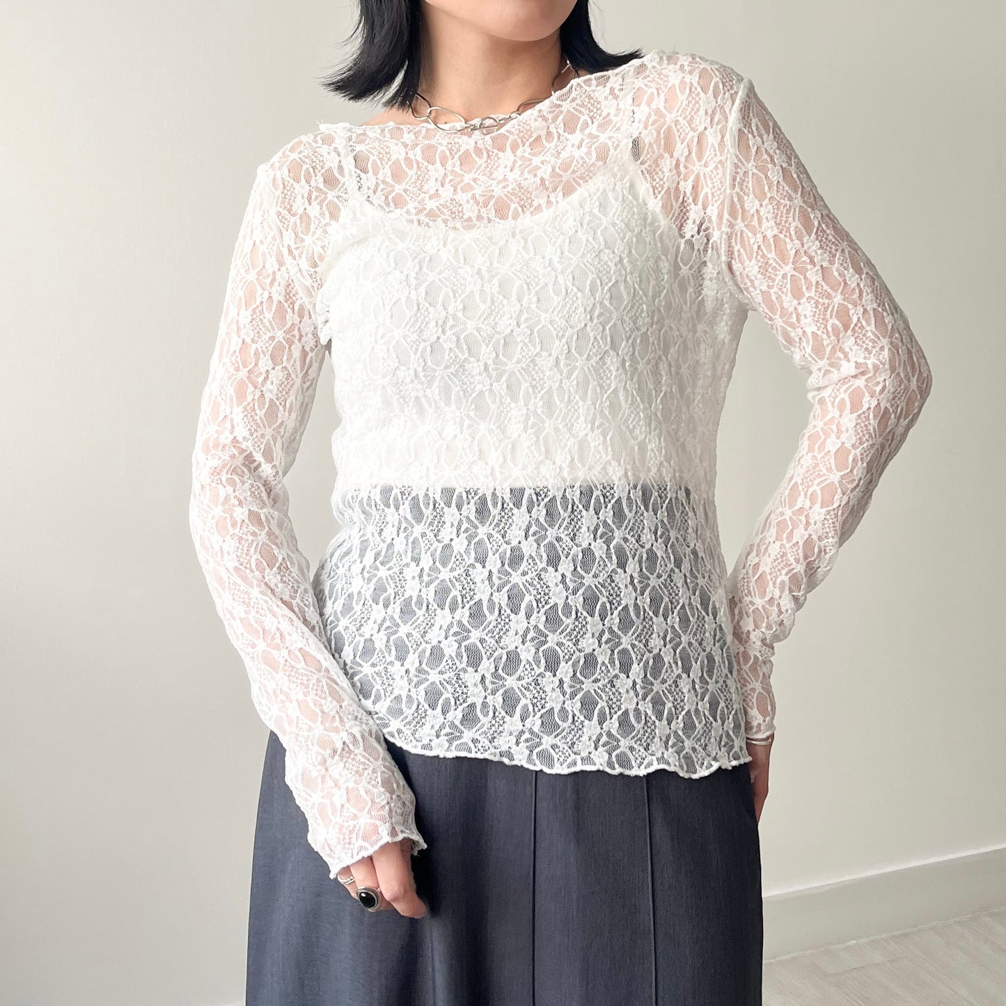 TP432- 一字膊Lace Top | White