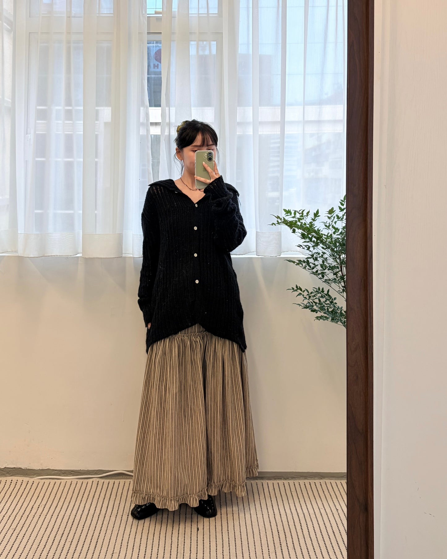 SK133- 薄燈芯絨條子Ruffle Skirt | Ivory | Brown